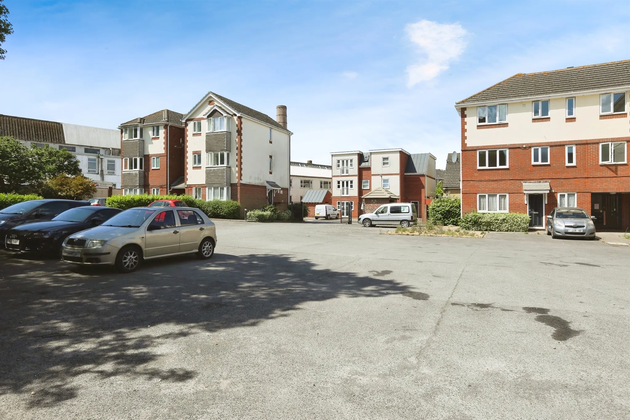 1 bed Ground Flat