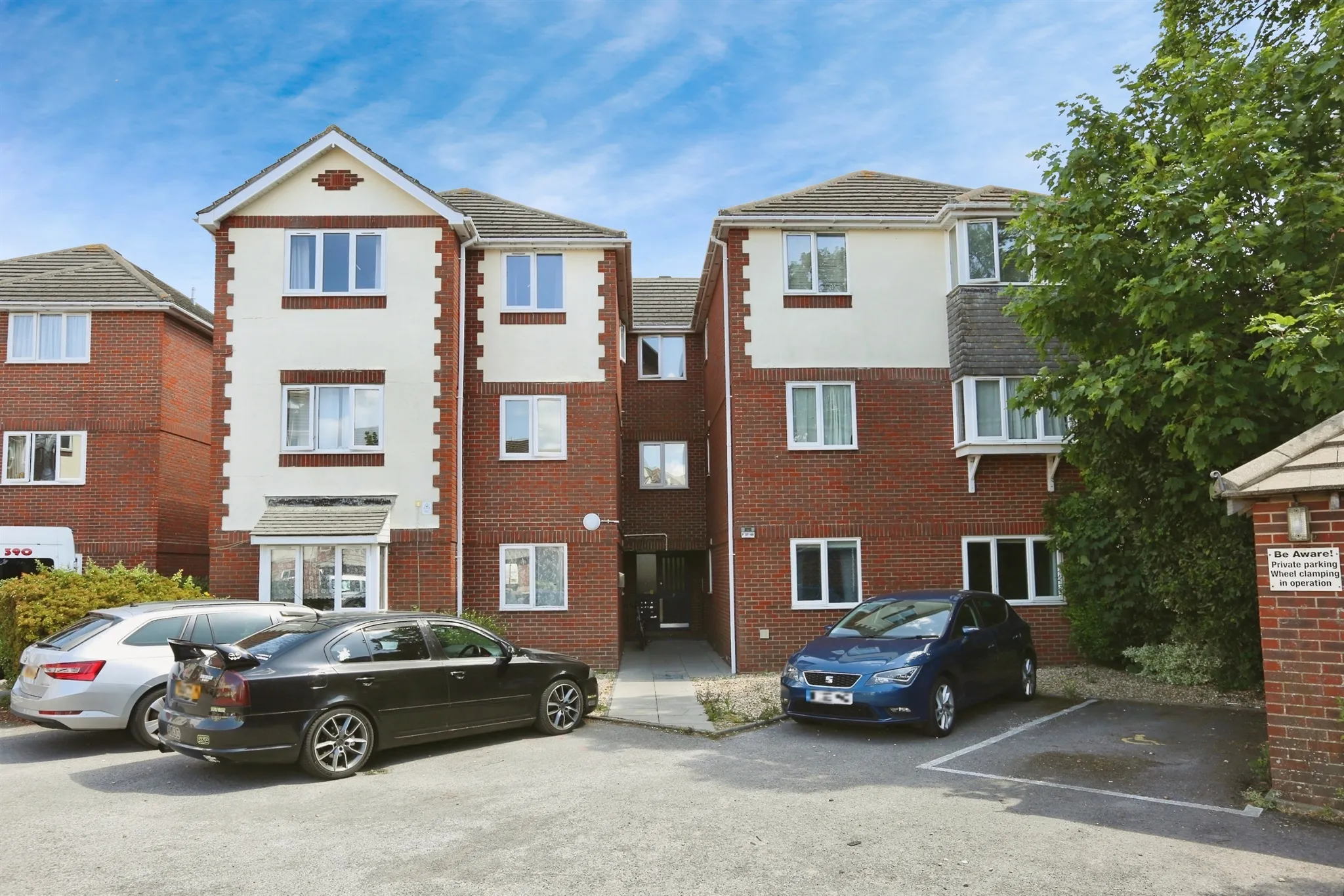 1 bed Ground Flat