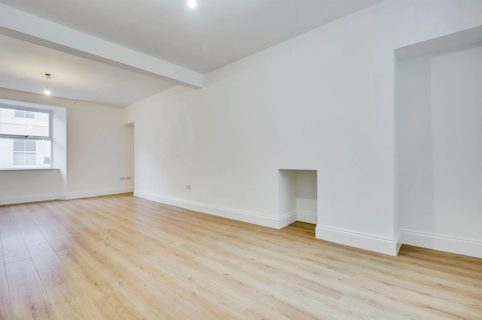 4 bed Terraced