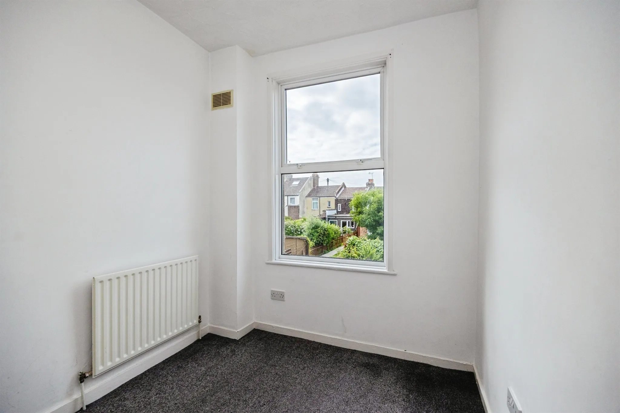 3 bed Terraced