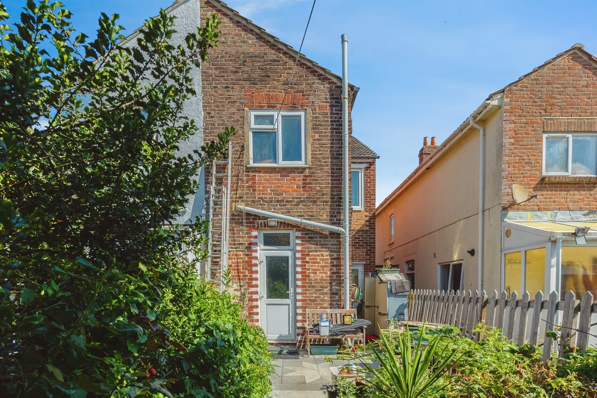 2 bed End of Terrace