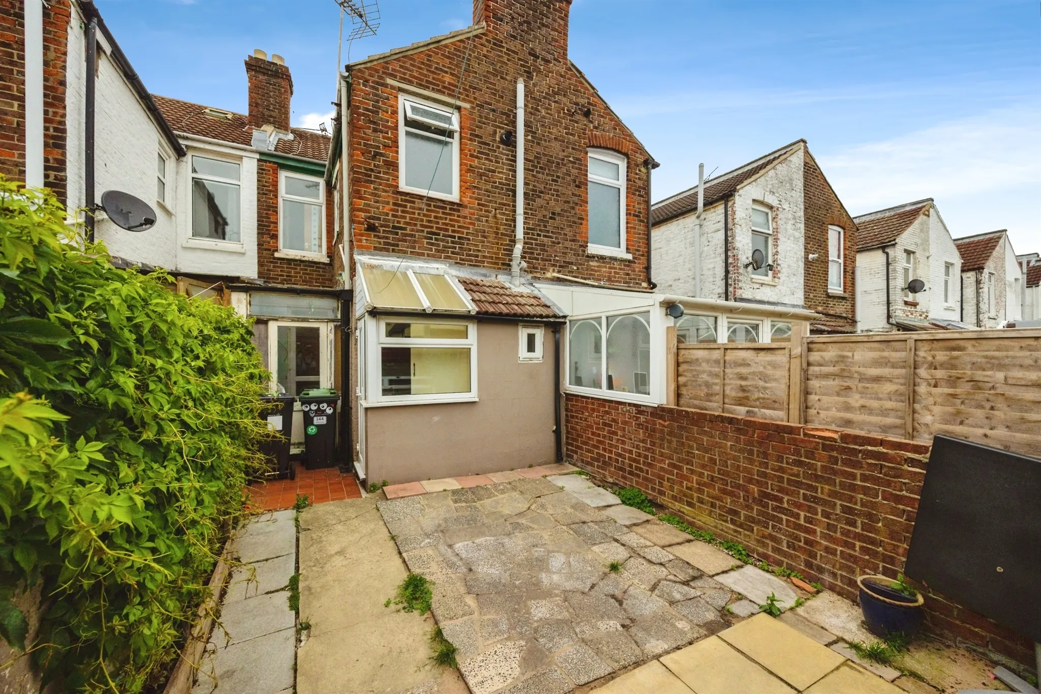 2 bed Terraced