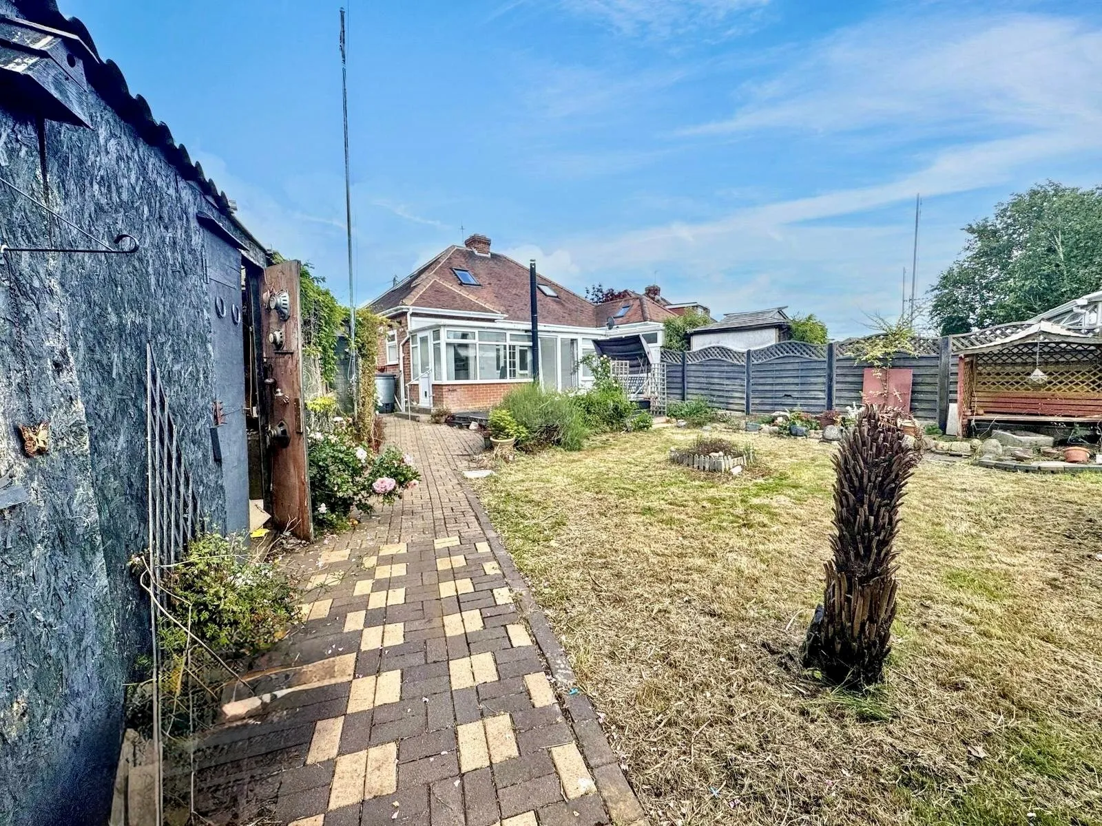 2 bed Semi-Detached Bungalow