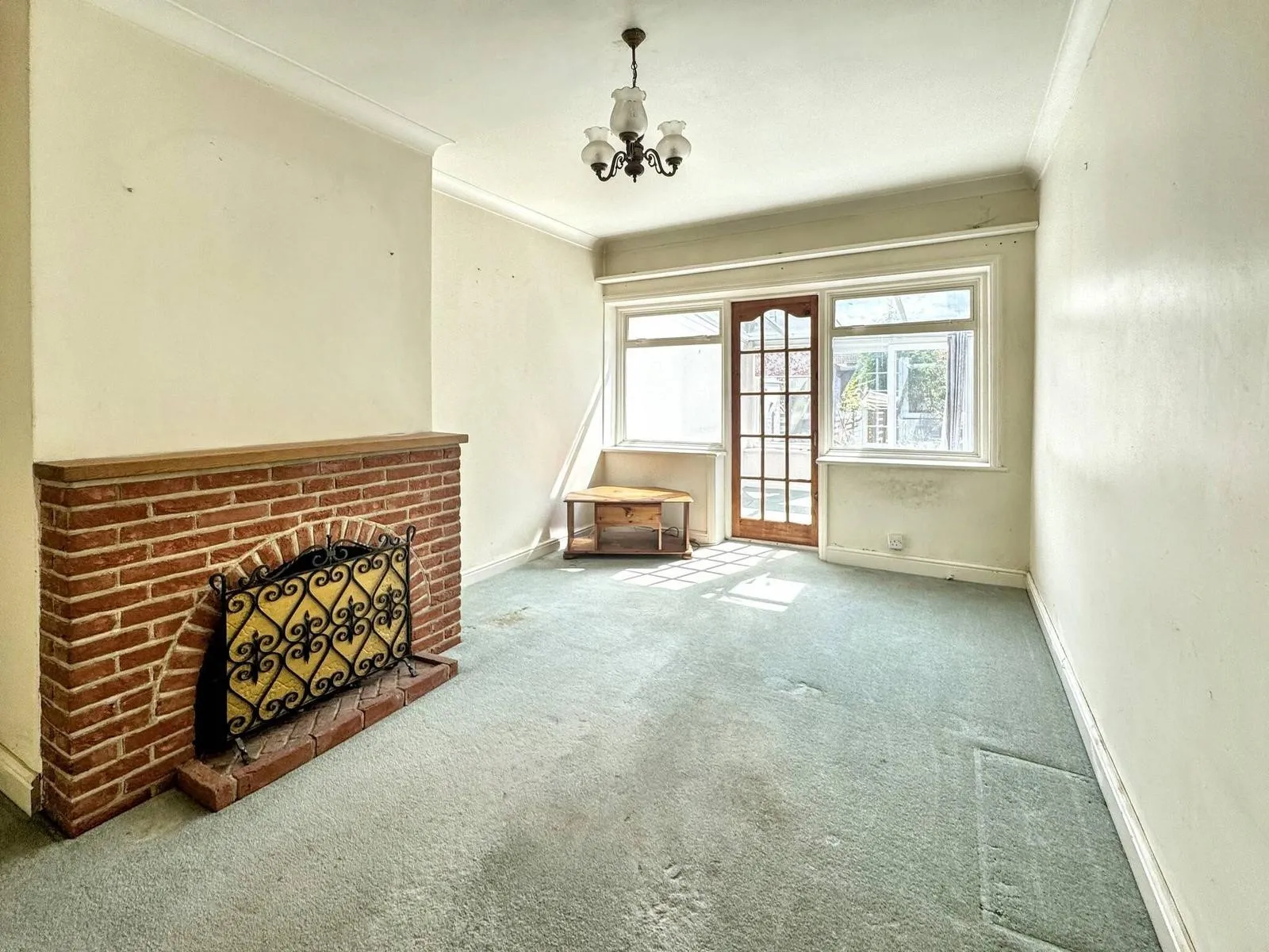 2 bed Semi-Detached Bungalow