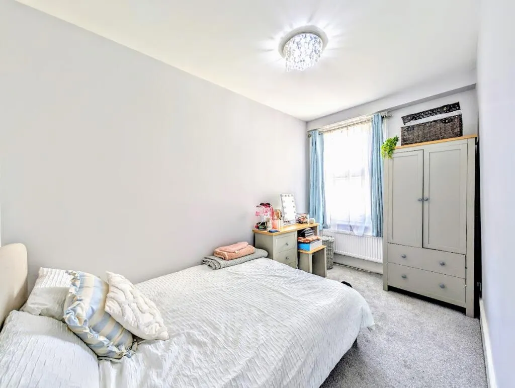 2 bed Ground Flat