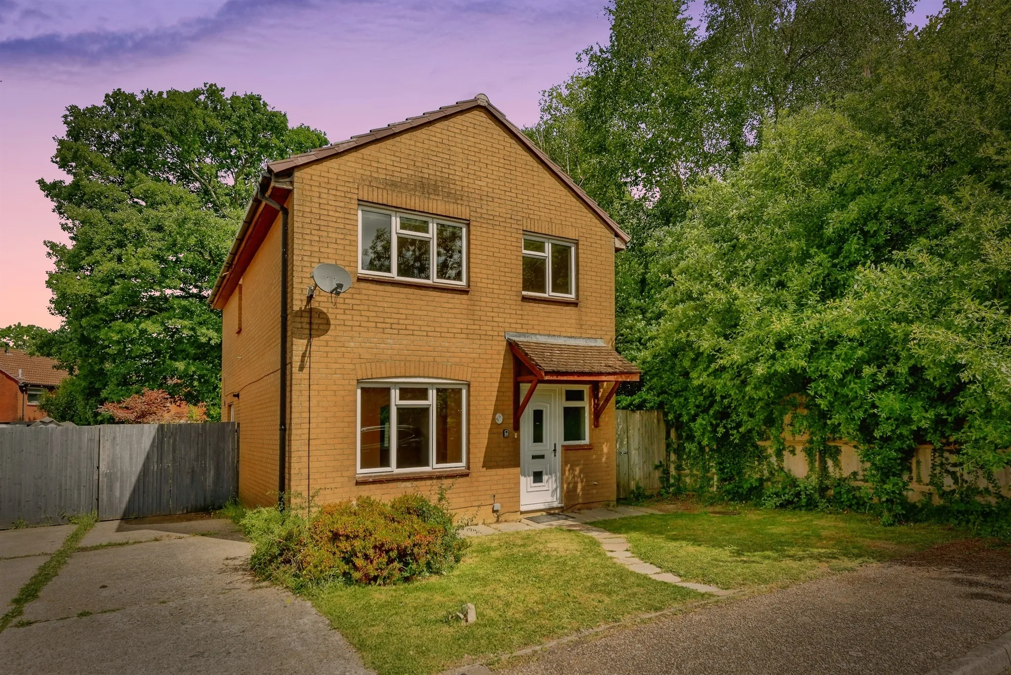 4 bed Detached