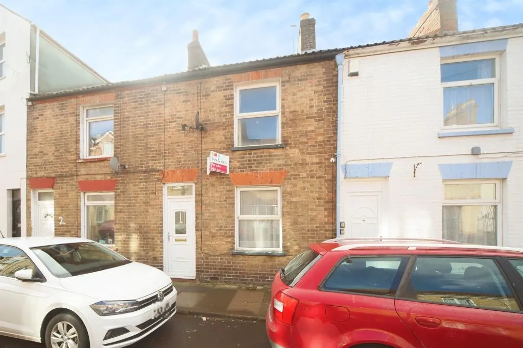 3 bed Terraced