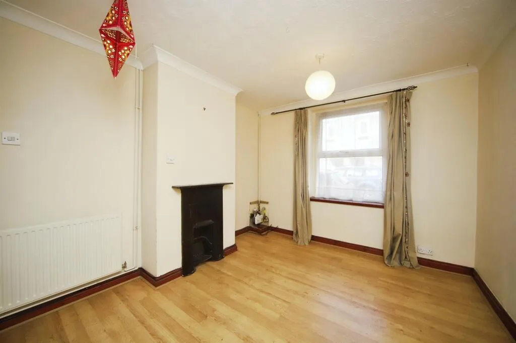 3 bed Terraced