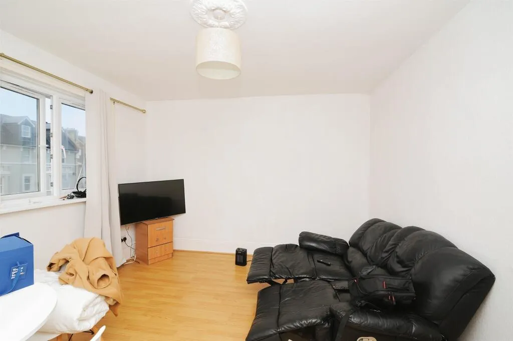 2 bed Apartment