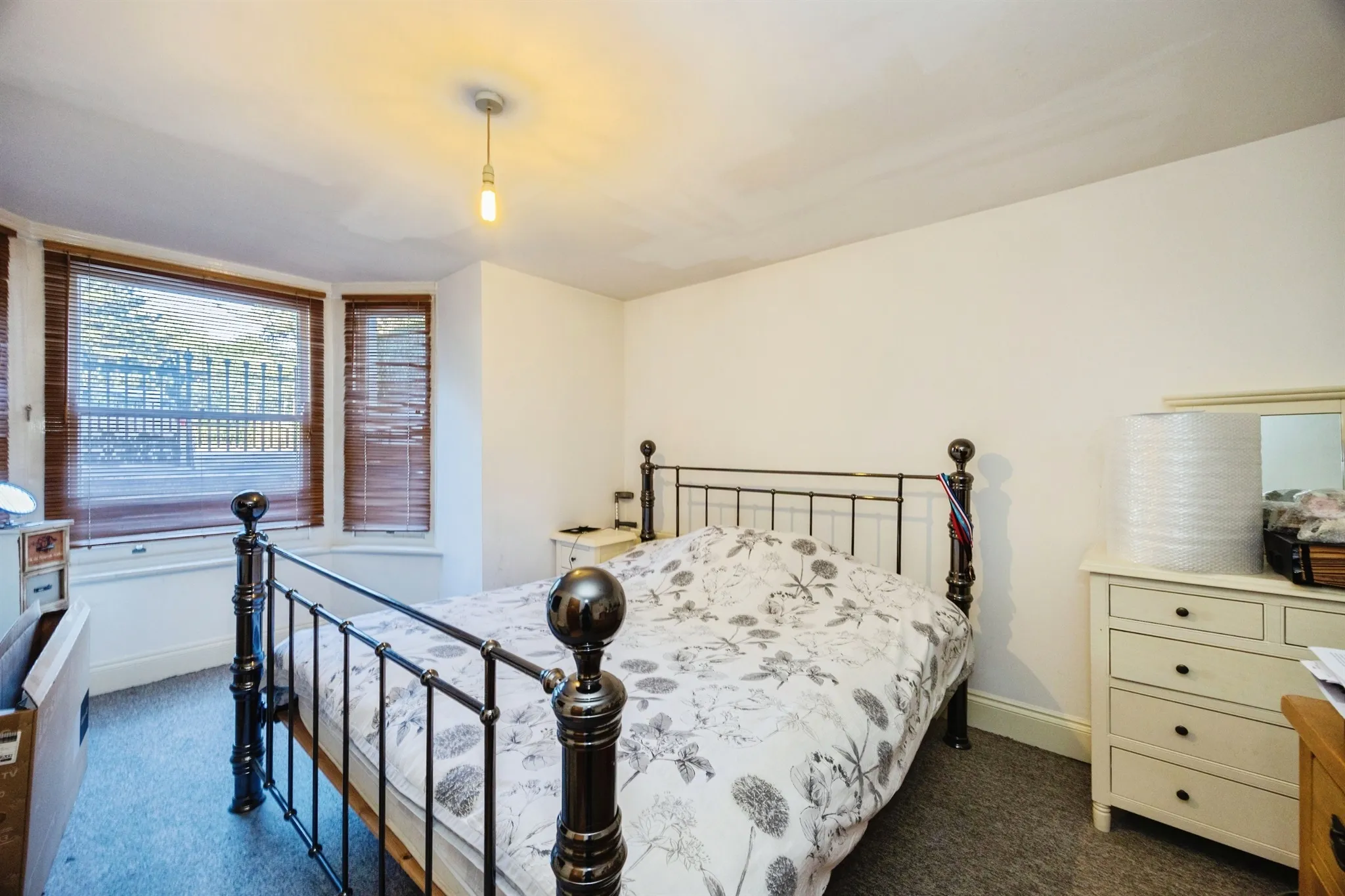 1 bed Ground Flat