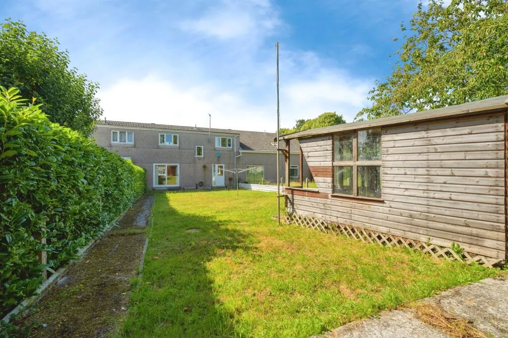 4 bed Terraced