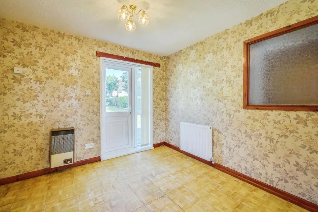 4 bed Terraced