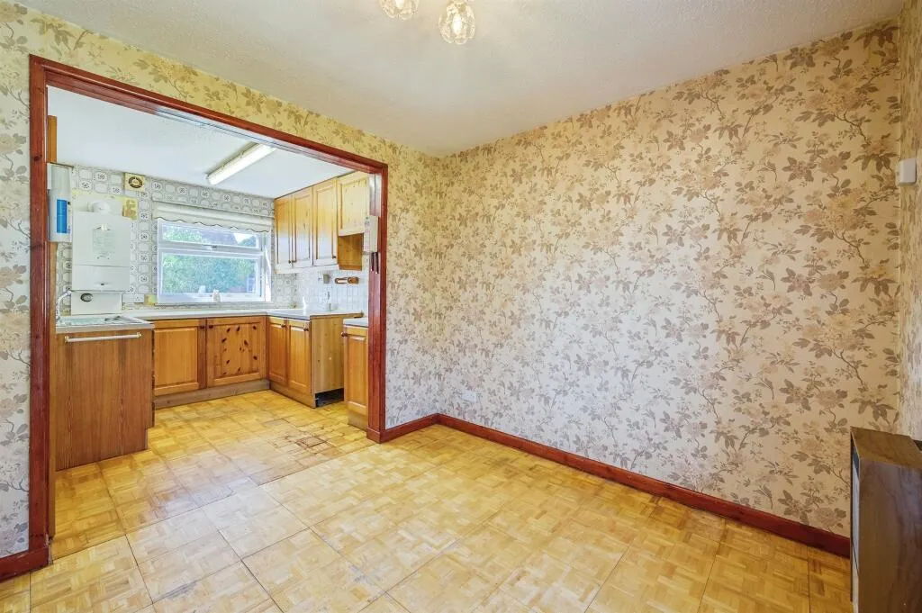 4 bed Terraced