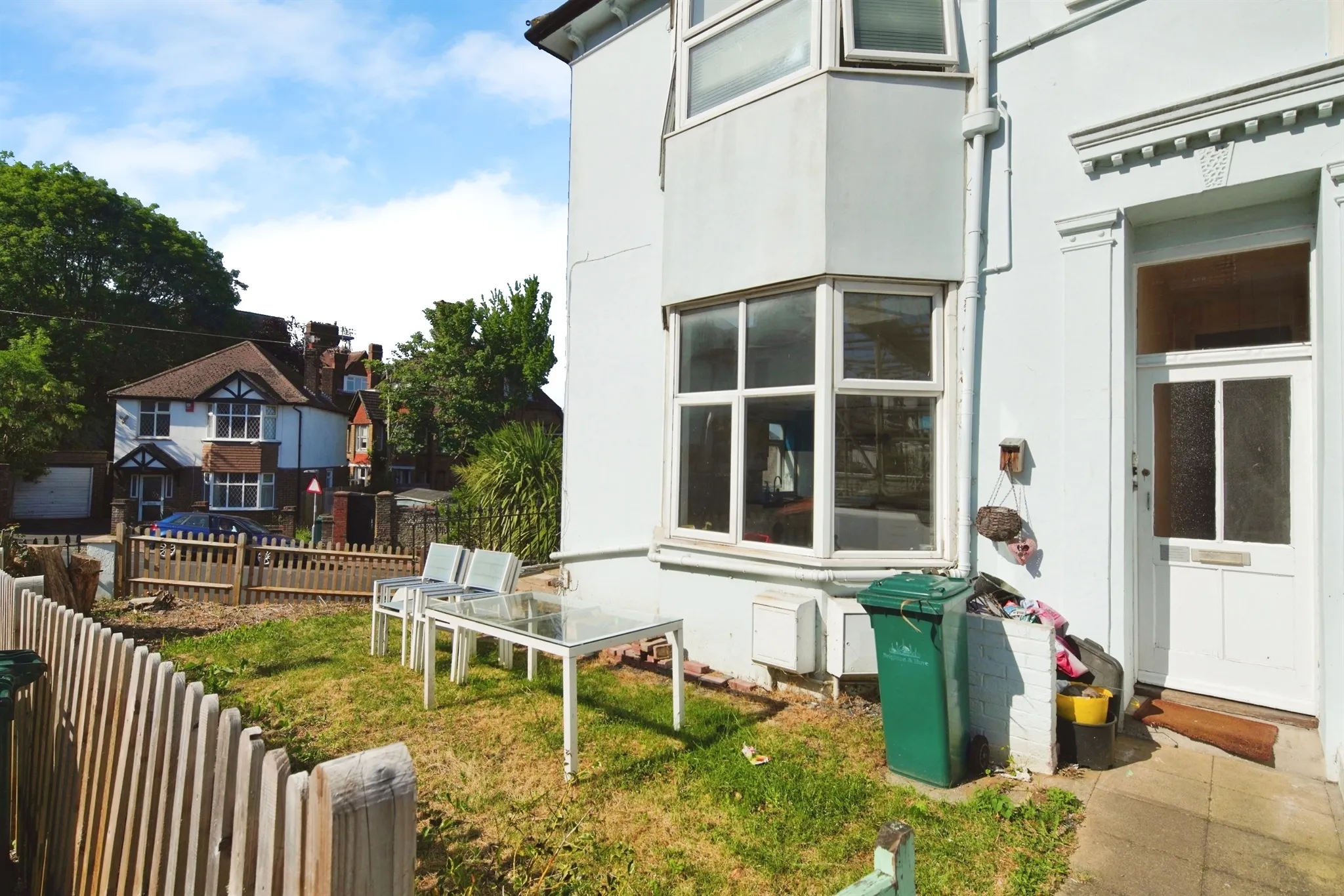 1 bed Ground Flat
