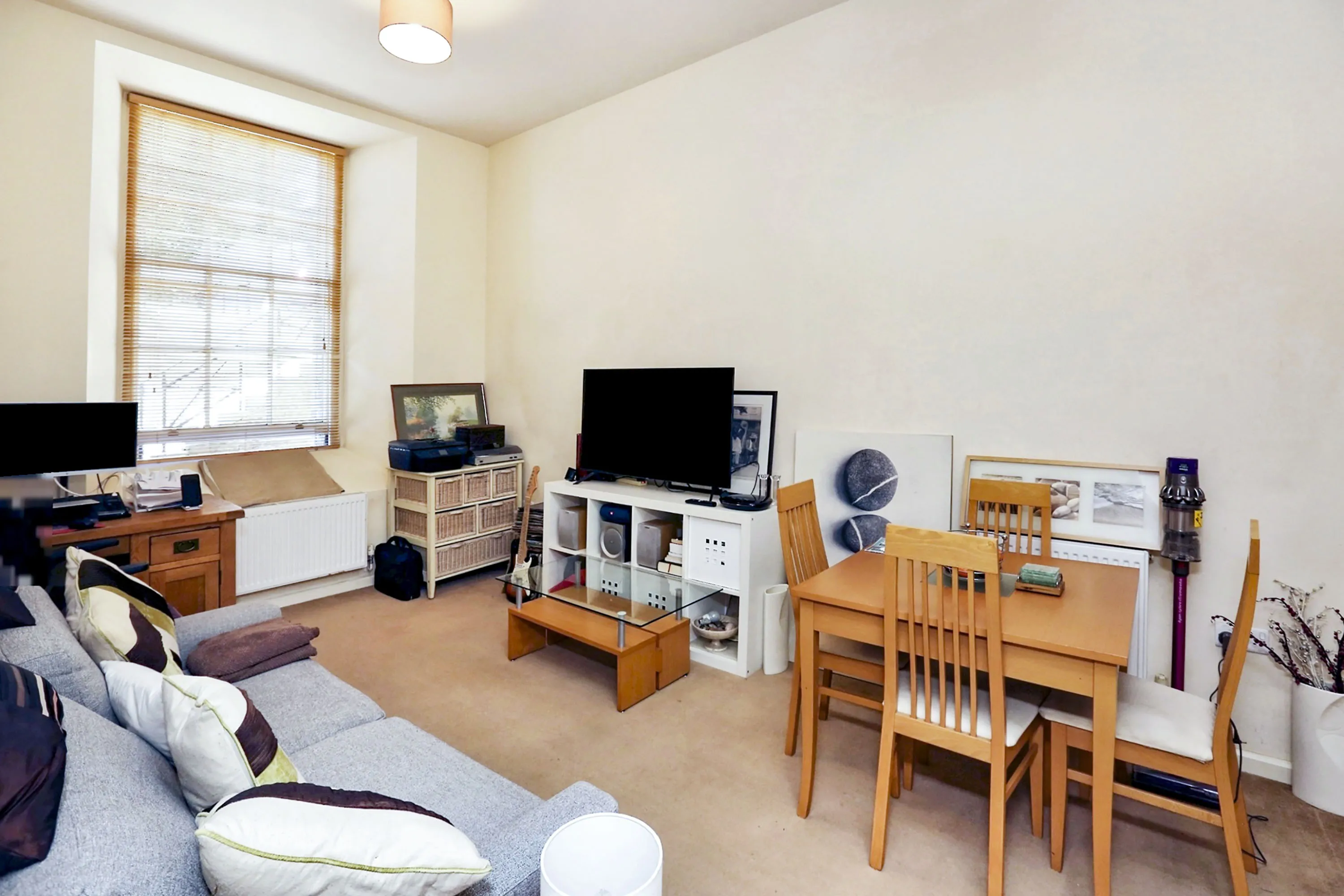 1 bed Ground Flat