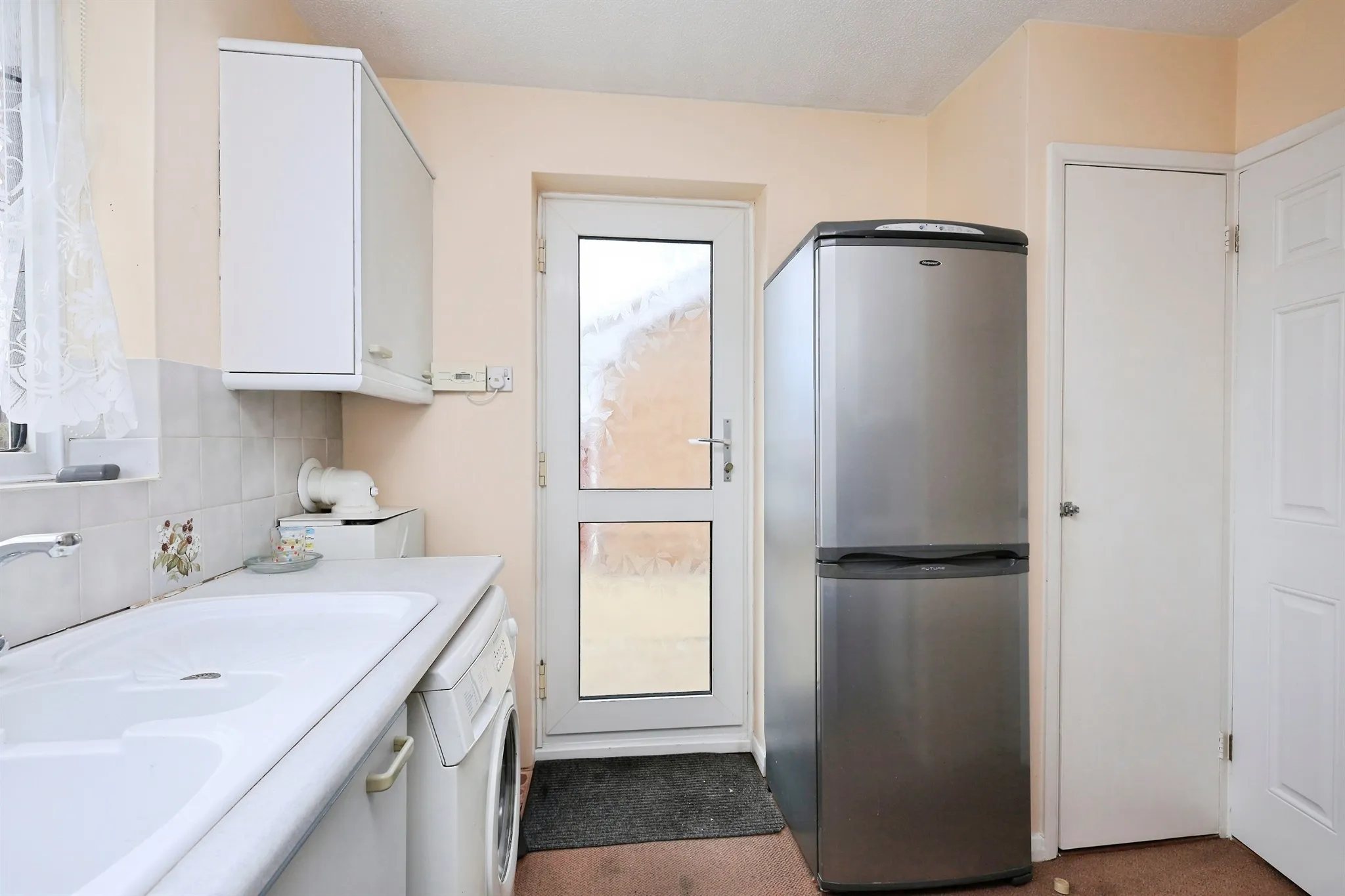 2 bed Semi-Detached