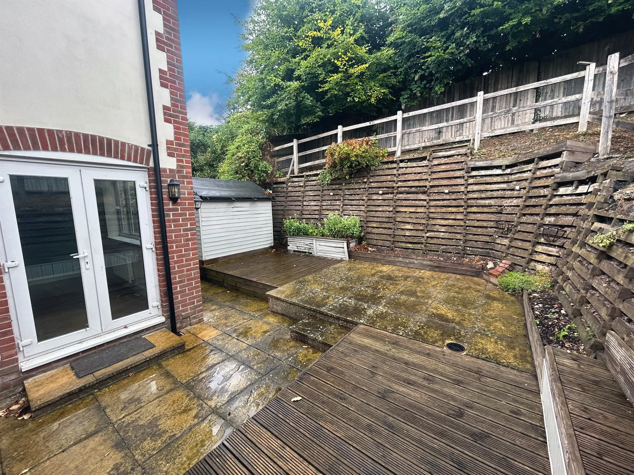 3 bed End of Terrace