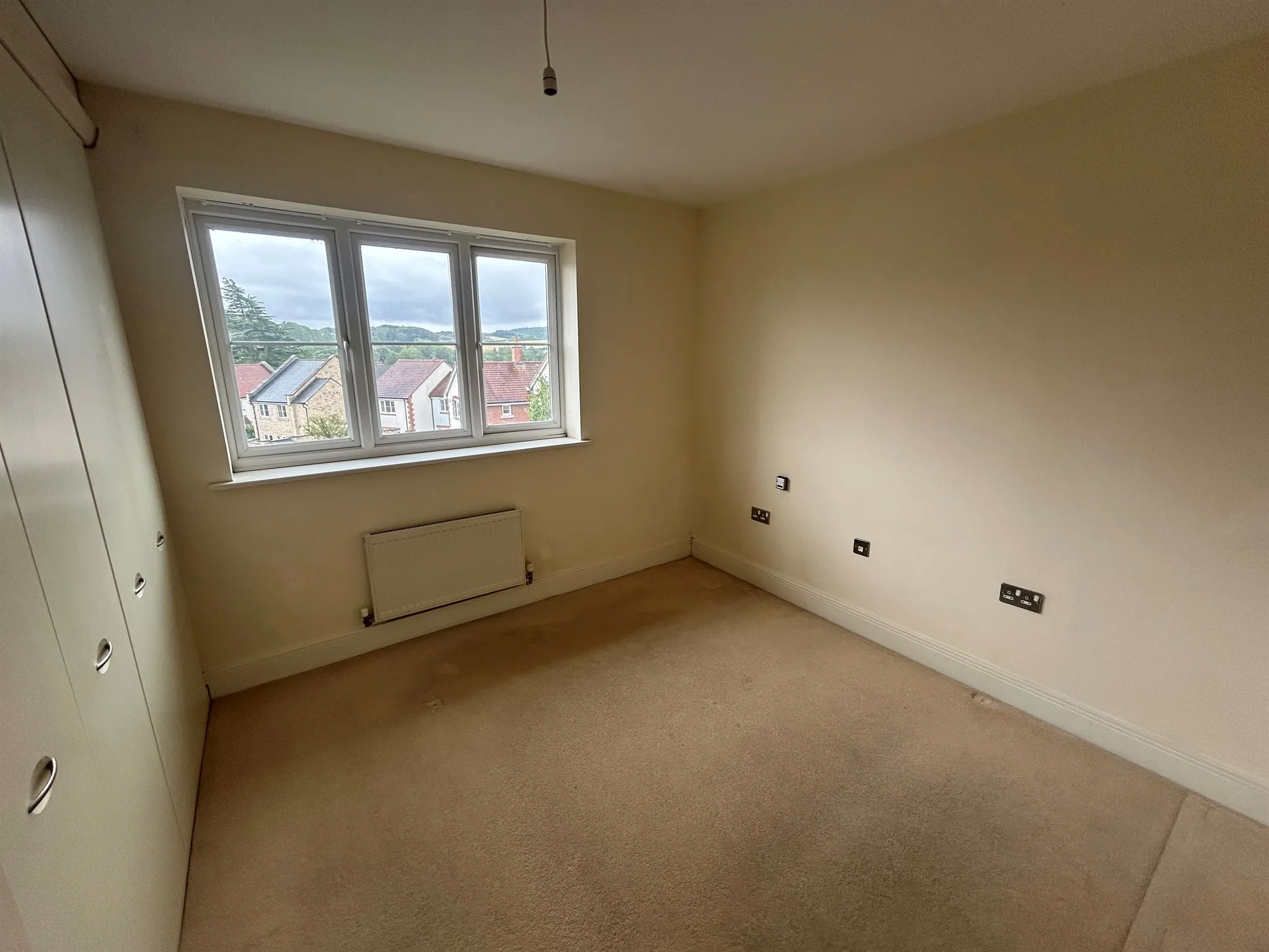 3 bed End of Terrace