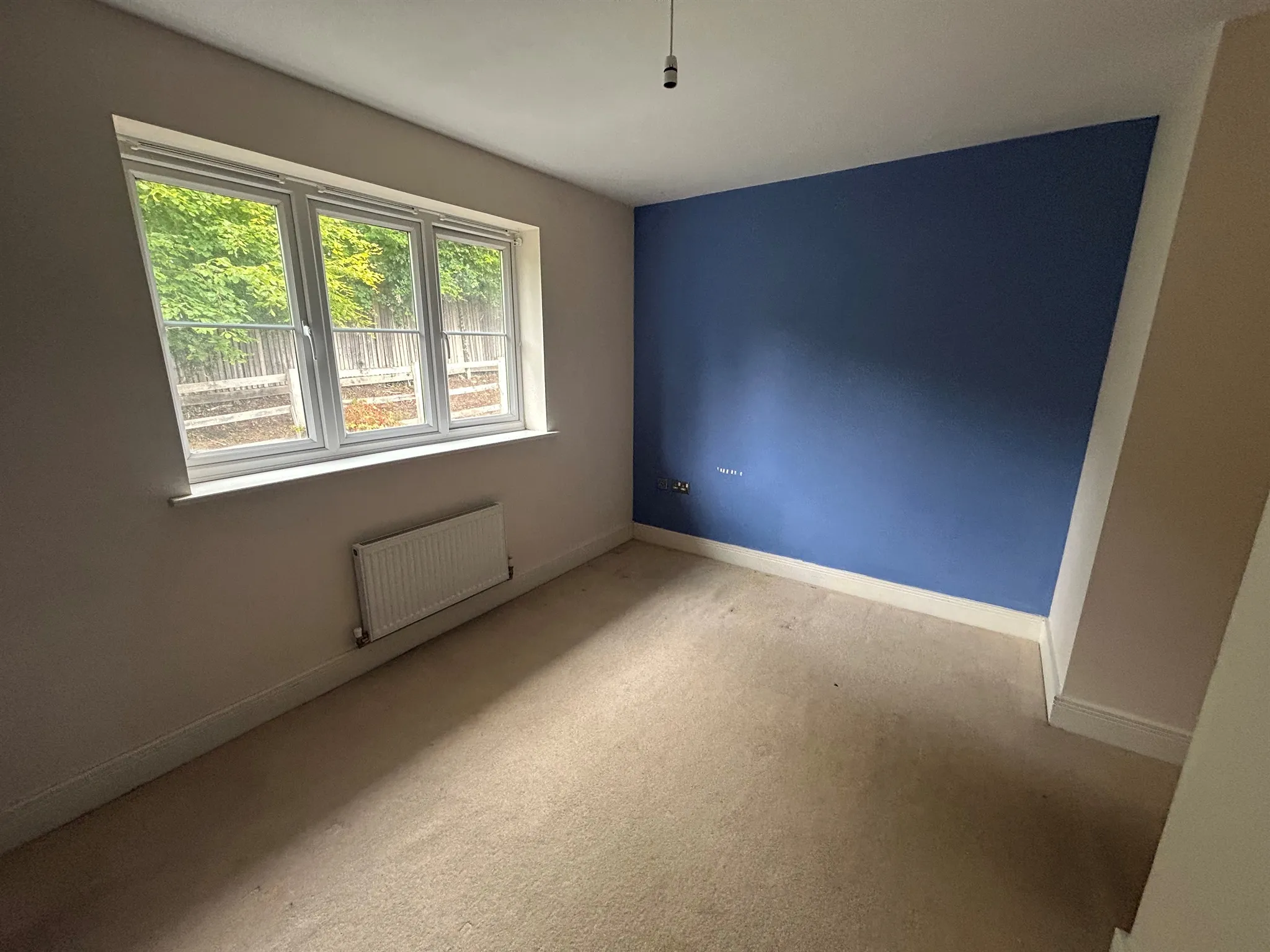 3 bed End of Terrace