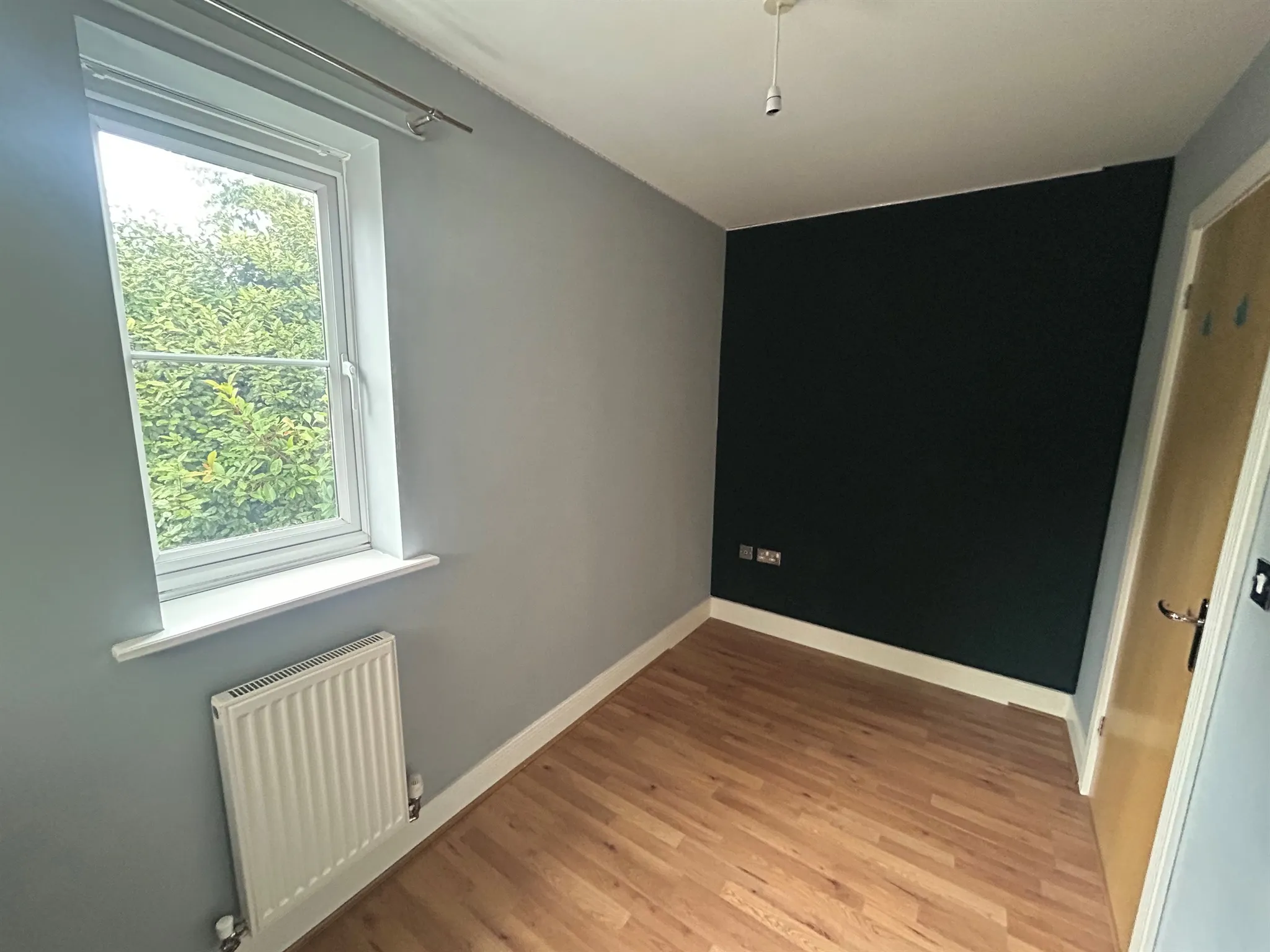 3 bed End of Terrace