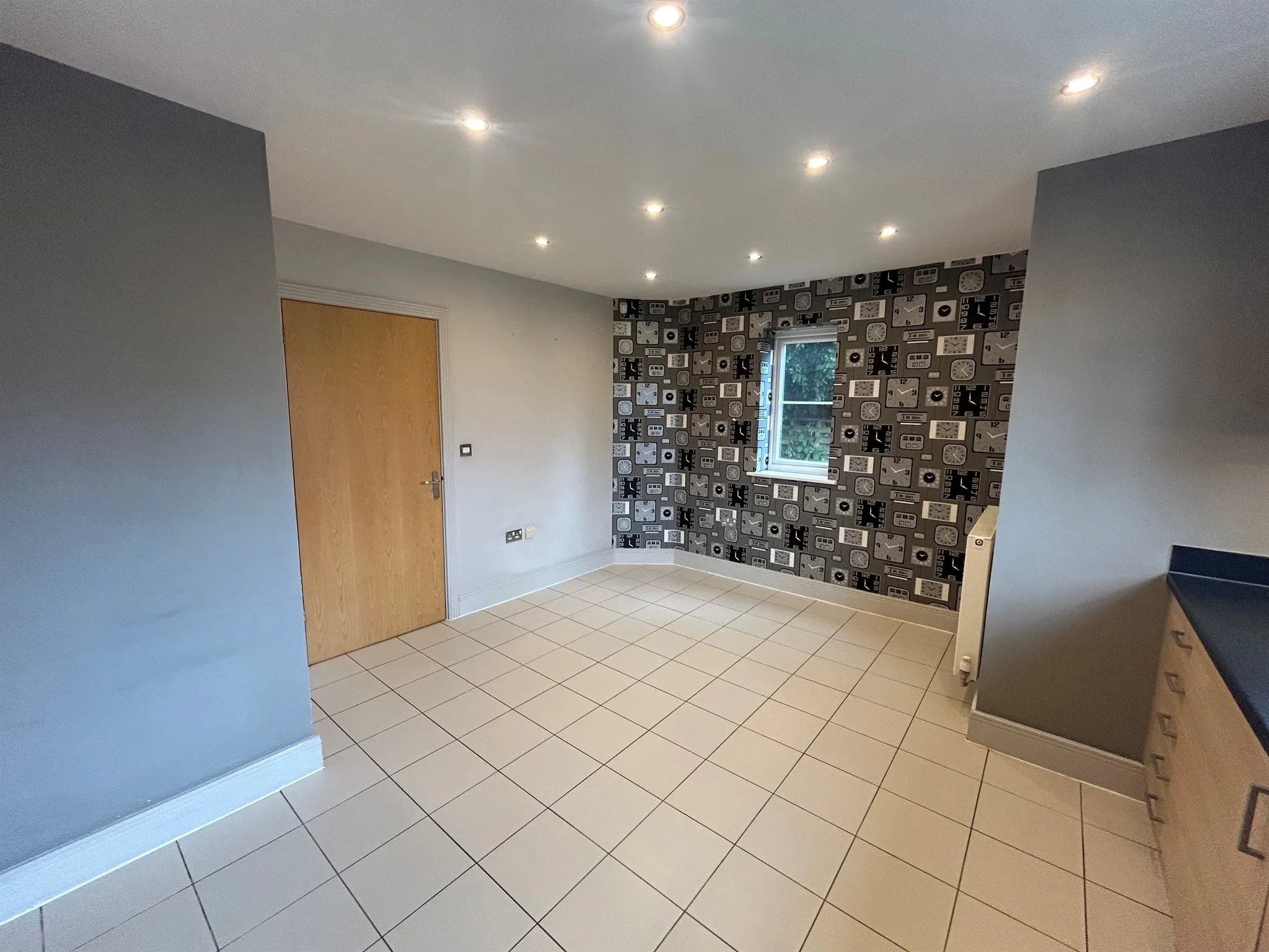 3 bed End of Terrace