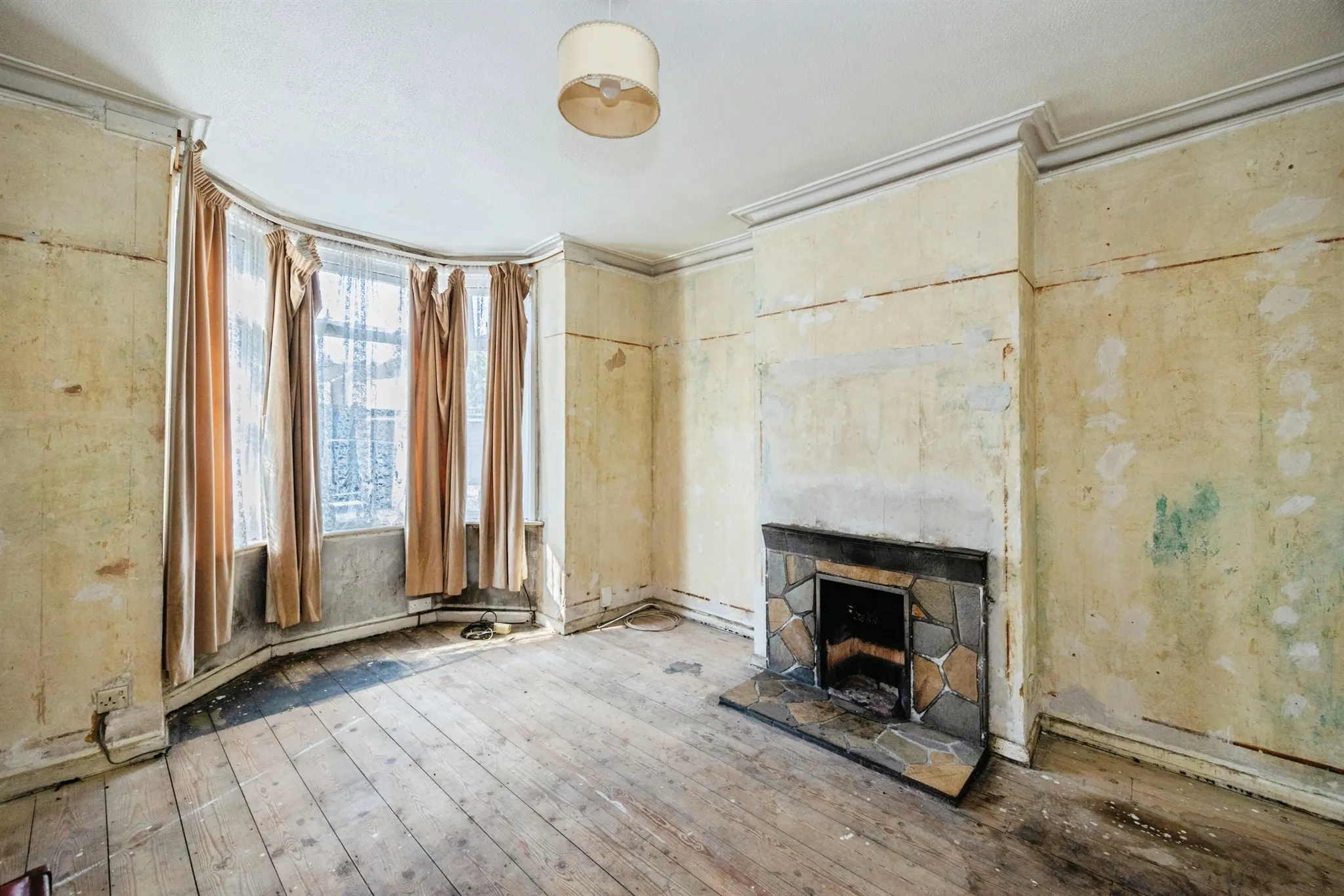 3 bed Semi-Detached