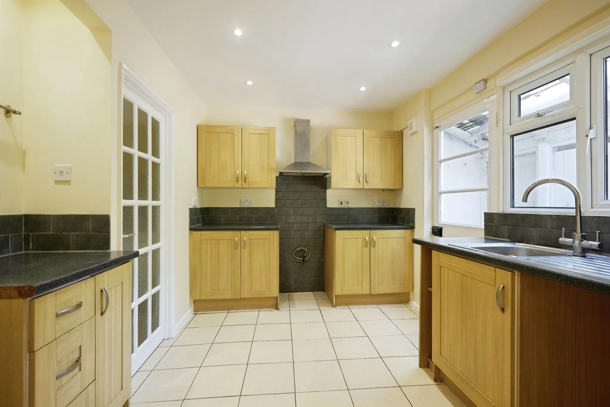 4 bed Terraced