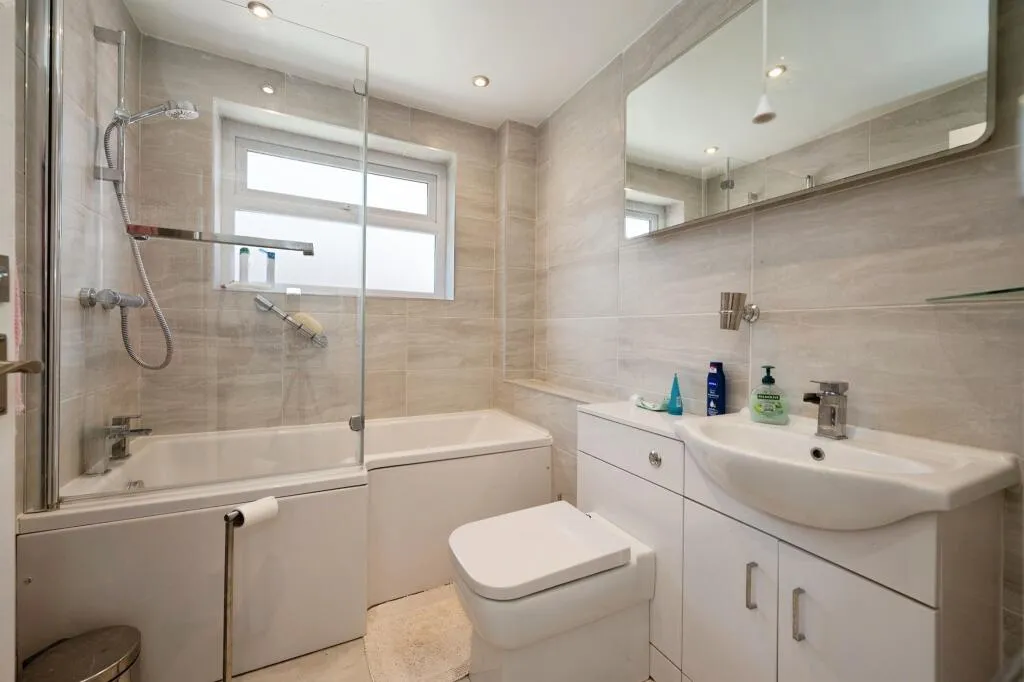 2 bed Detached Bungalow