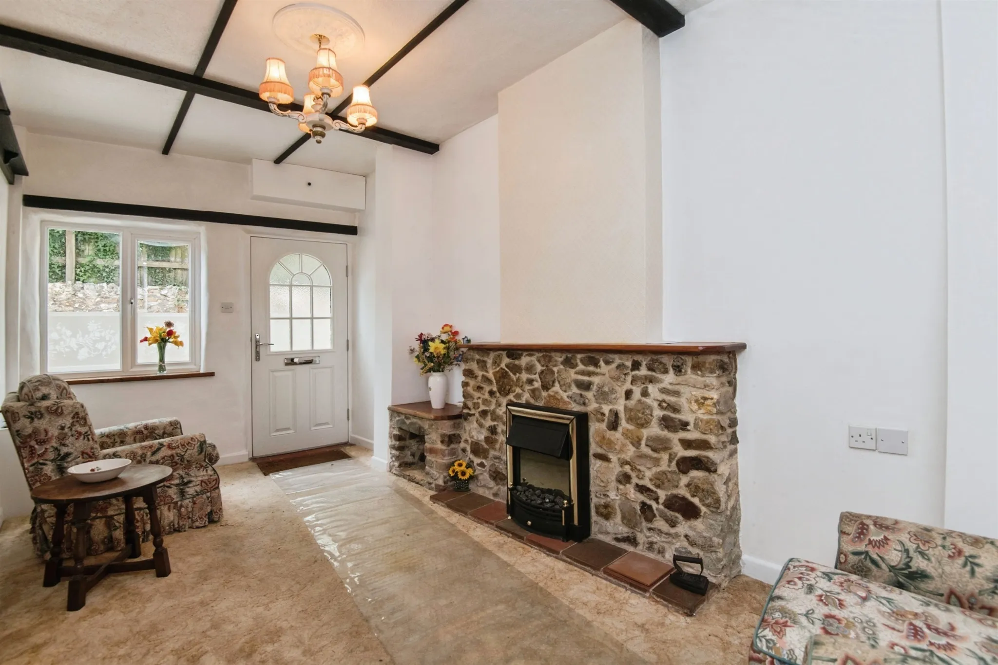 2 bed Character Property