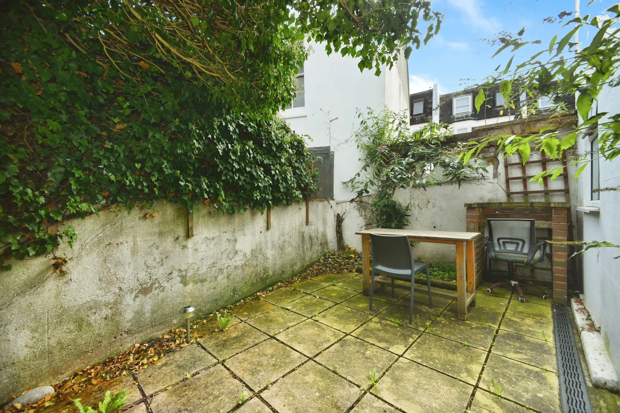 5 bed Terraced