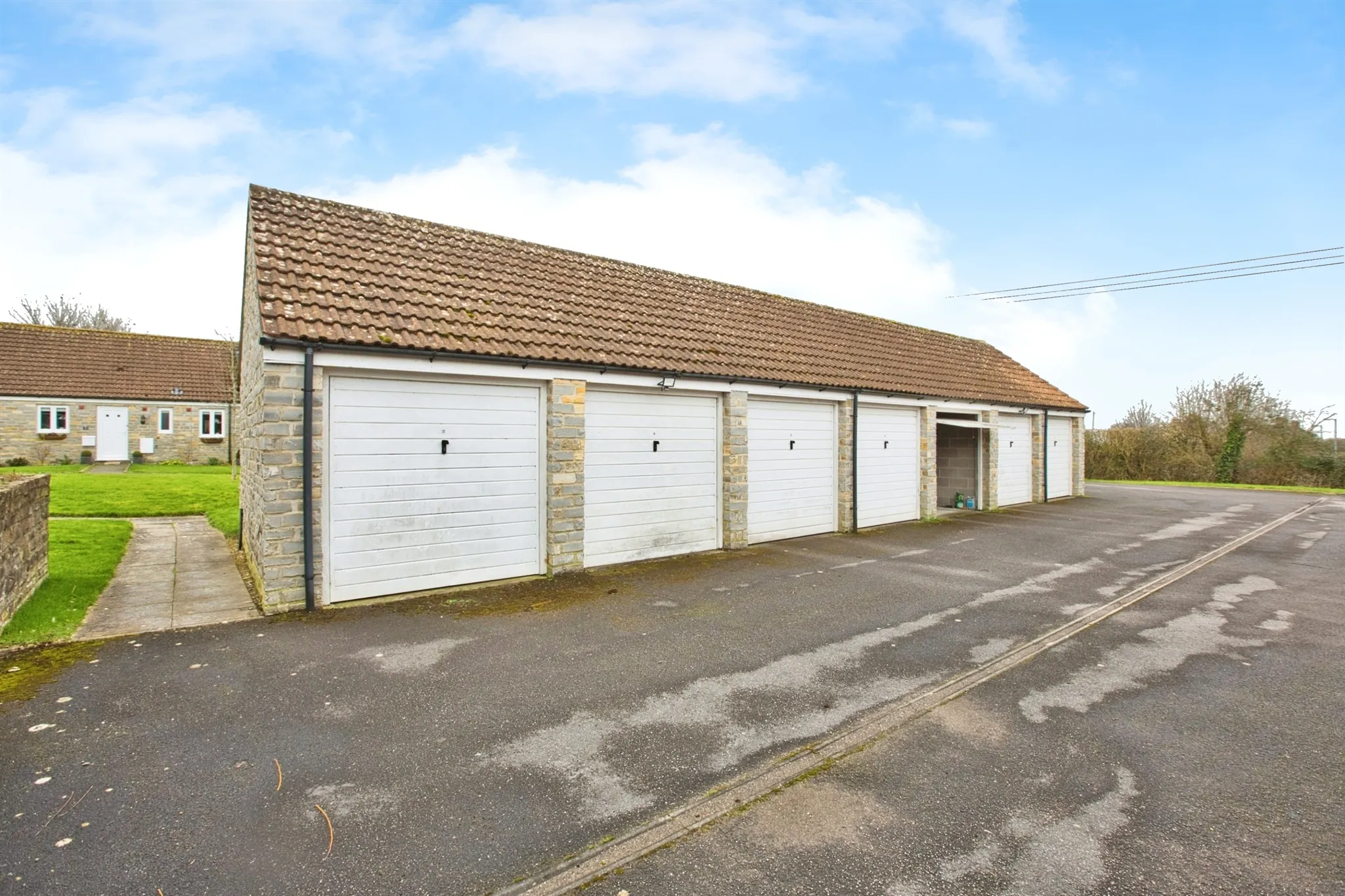 2 bed Detached