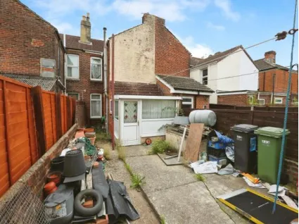 2 bed Terraced