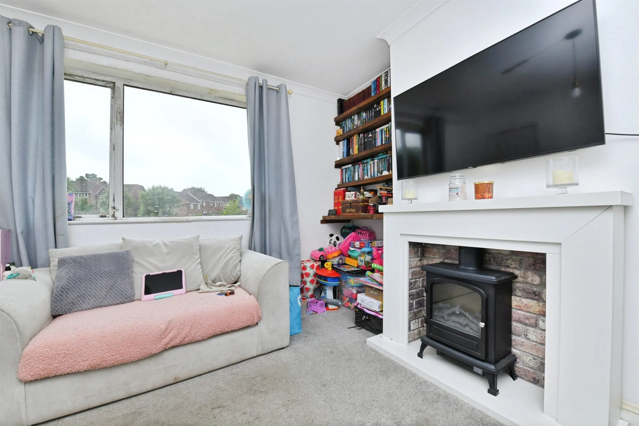 3 bed Semi-Detached