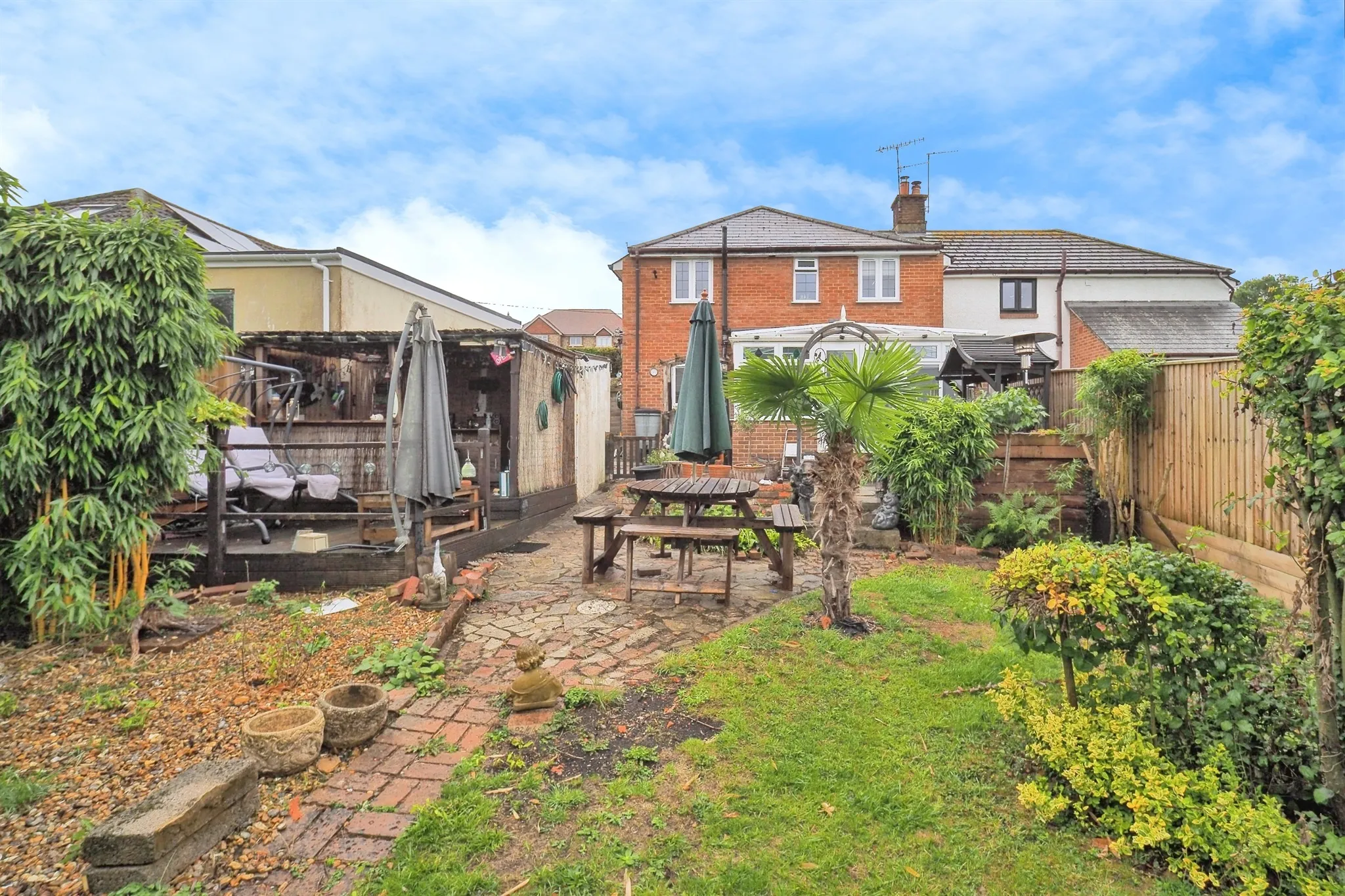 4 bed Semi-Detached