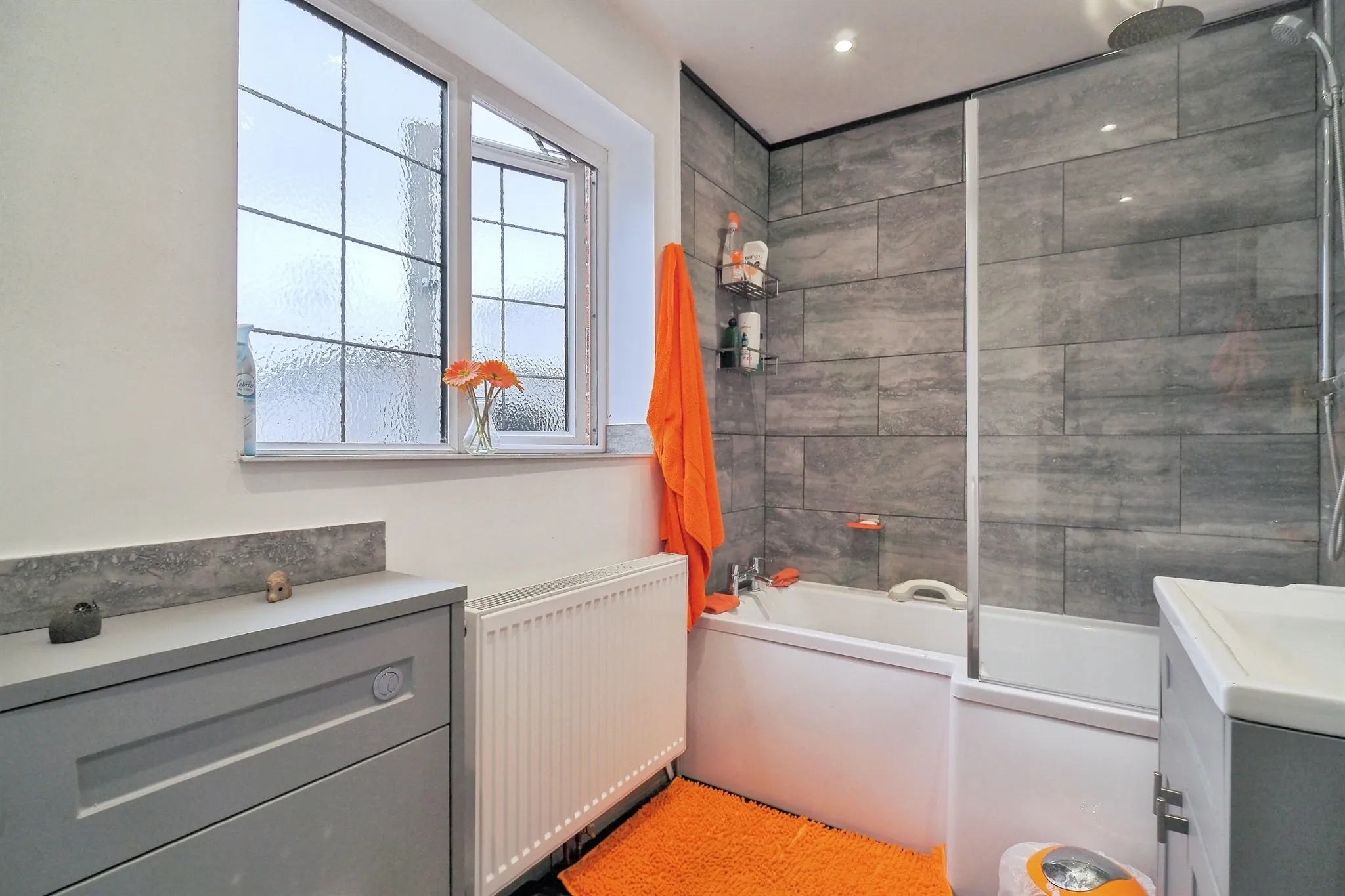 4 bed Semi-Detached