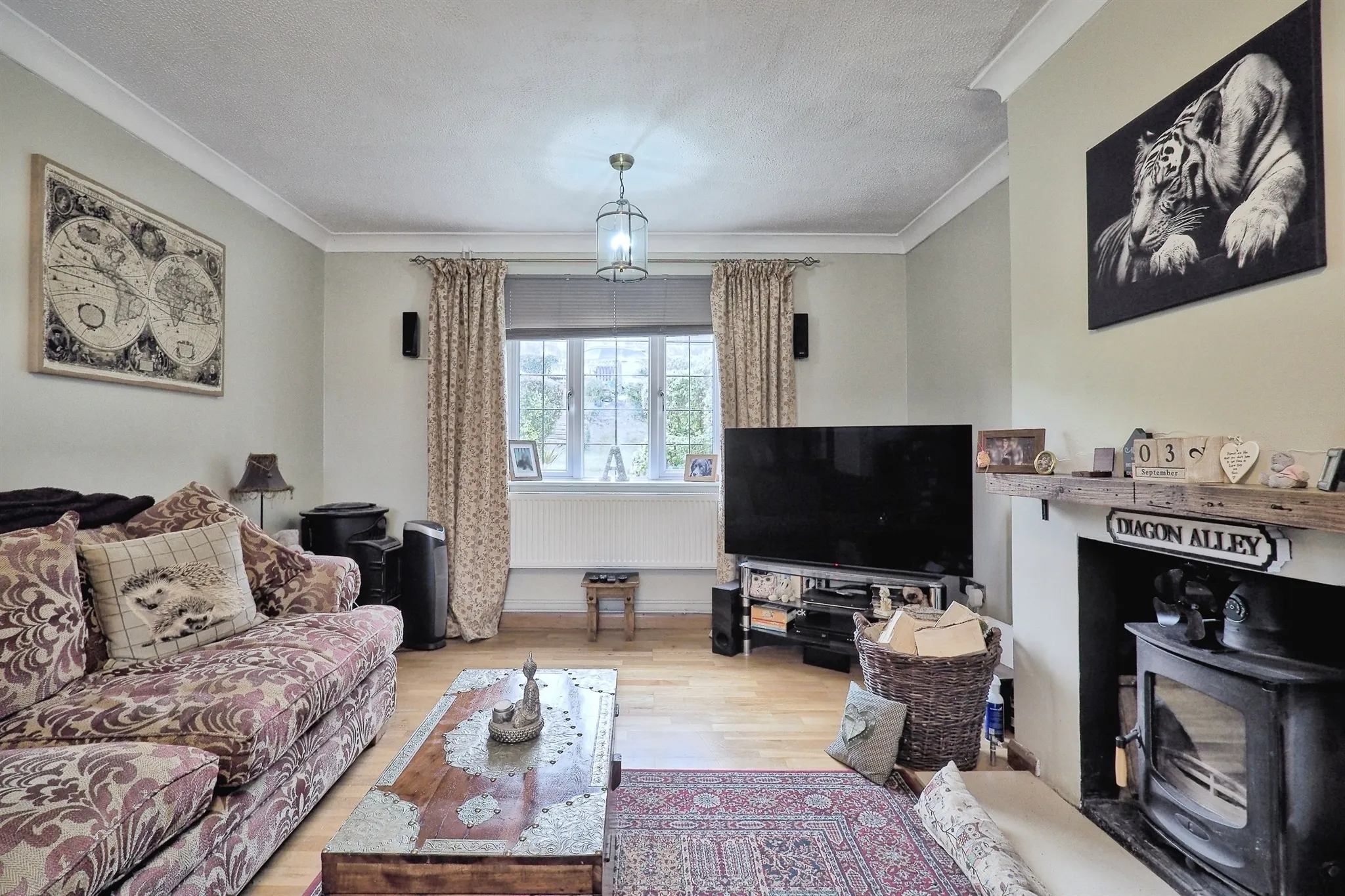 4 bed Semi-Detached