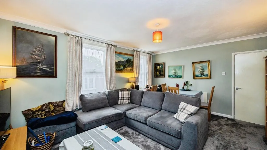 2 bed Apartment