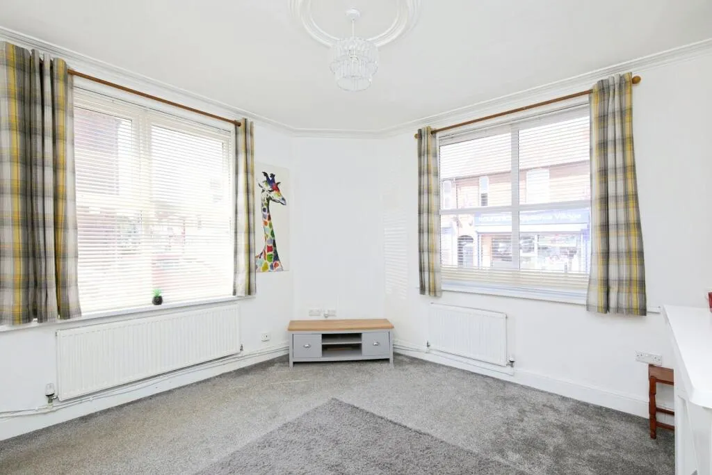 3 bed End of Terrace