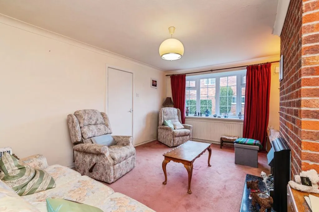 3 bed End of Terrace