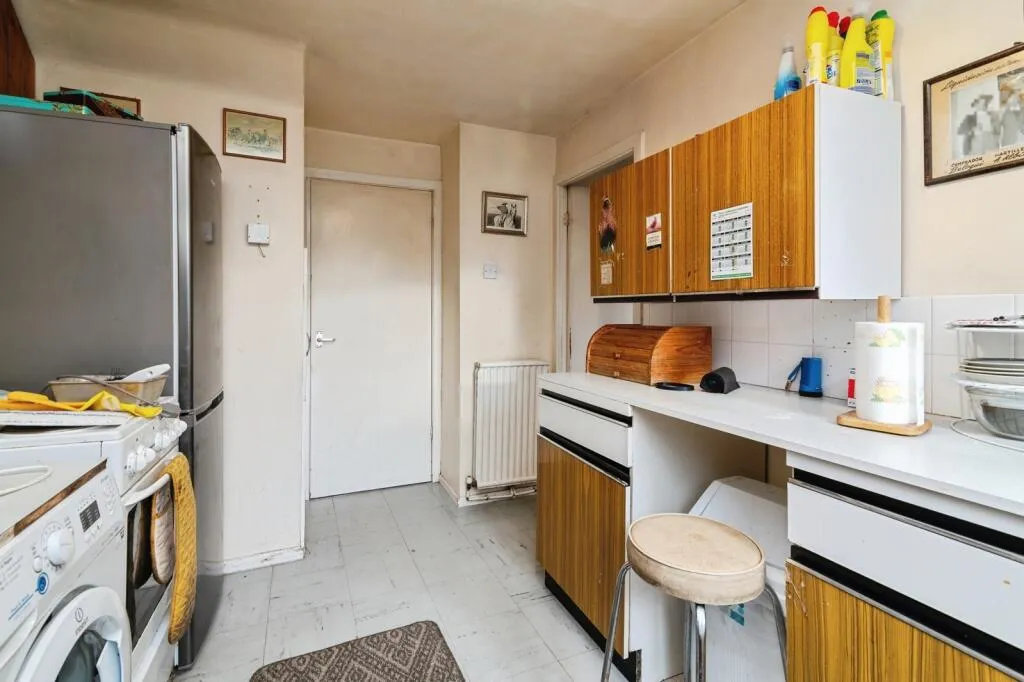 3 bed End of Terrace