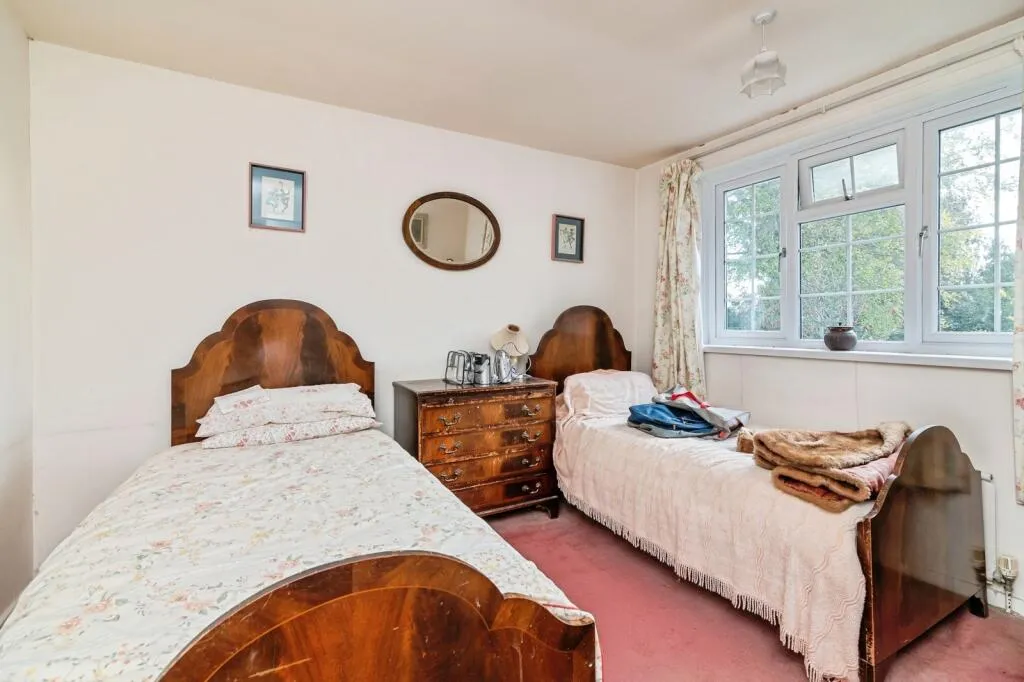 3 bed End of Terrace