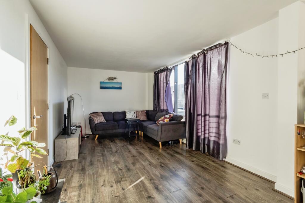 2 bed Apartment