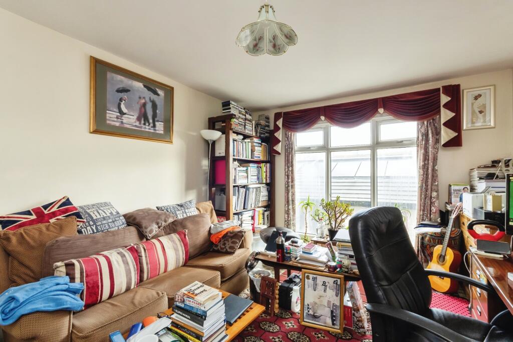2 bed Town House