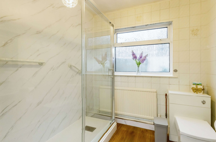 3 bed End of Terrace