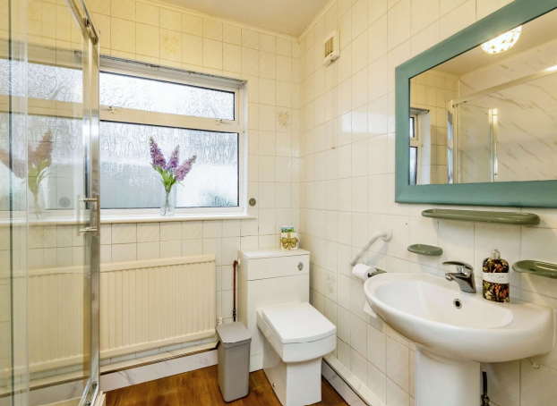 3 bed End of Terrace