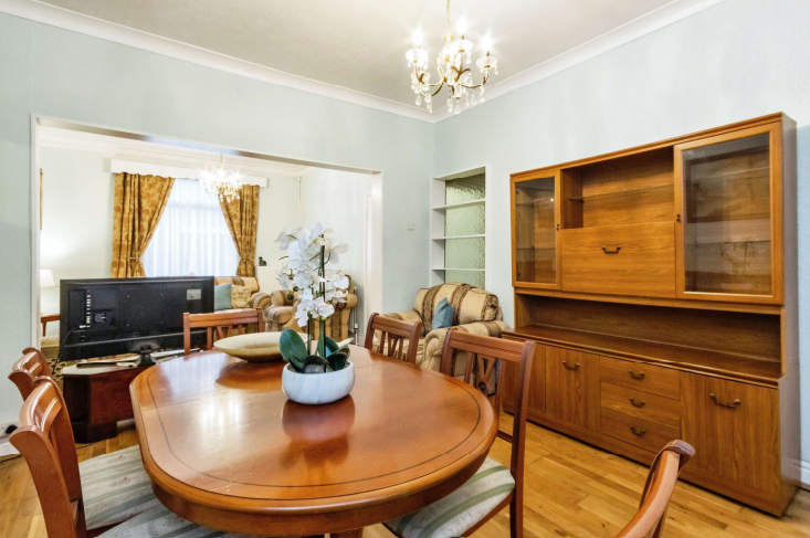 3 bed End of Terrace