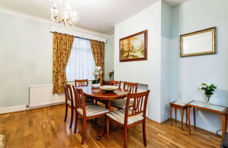 3 bed End of Terrace