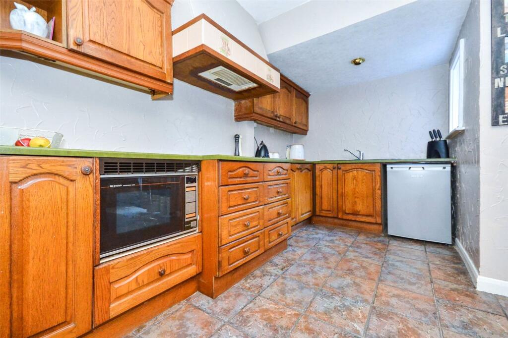 4 bed Semi-Detached