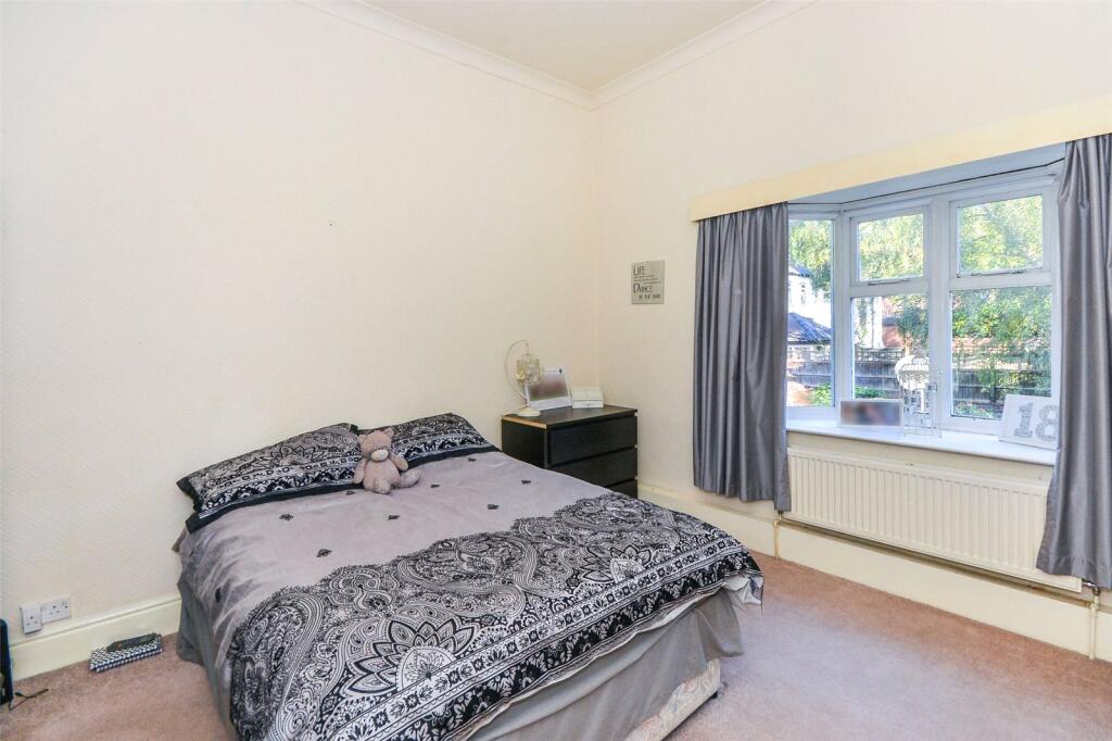 4 bed Semi-Detached