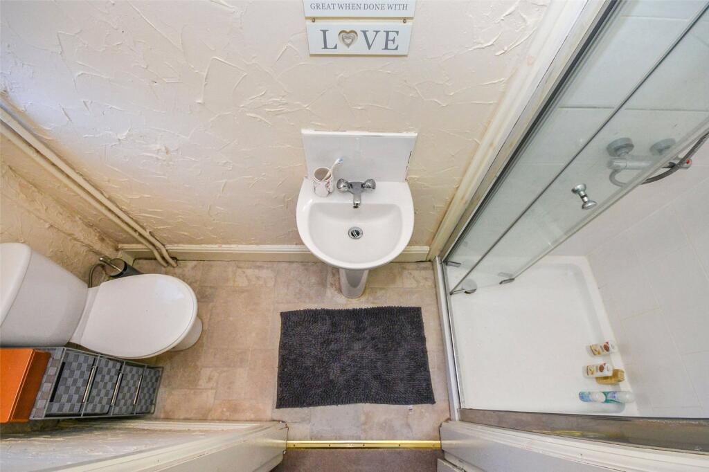 4 bed Semi-Detached